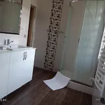 Apartman Dom Wakacyjny Gajowka Z Ogrodem I Jacuzzi Na Wylacznosc Rzyki