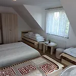 Apartman Dom Wakacyjny Gajowka Z Ogrodem I Jacuzzi Na Wylacznosc Rzyki