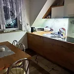 Apartman Dom Wakacyjny Gajowka Z Ogrodem I Jacuzzi Na Wylacznosc Rzyki