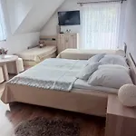 Dom Wakacyjny Gajowka Z Ogrodem I Jacuzzi Na Wylacznosc