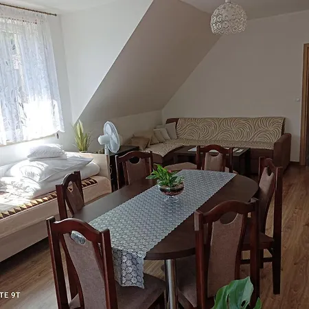 Gajowka Z Ogrodem