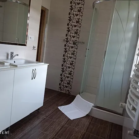 Apartment Gajowka Z Ogrodem I Jacuzzi Na Wylacznosc Rzyki